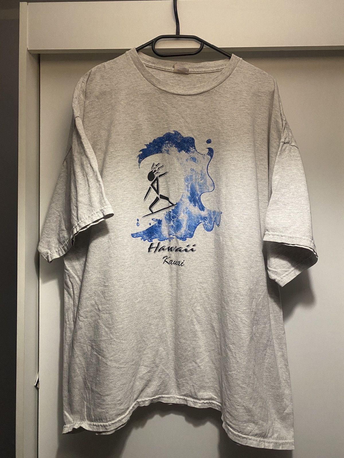Vintage surfing kawaii y2k tee