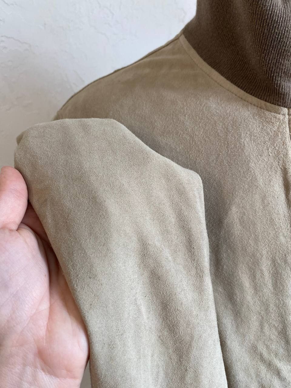 Burberry Burberry Brit Sand Suede Bomber Jacket Beige Men Size M Size US M / EU 48-50 / 2 - 8 Thumbnail