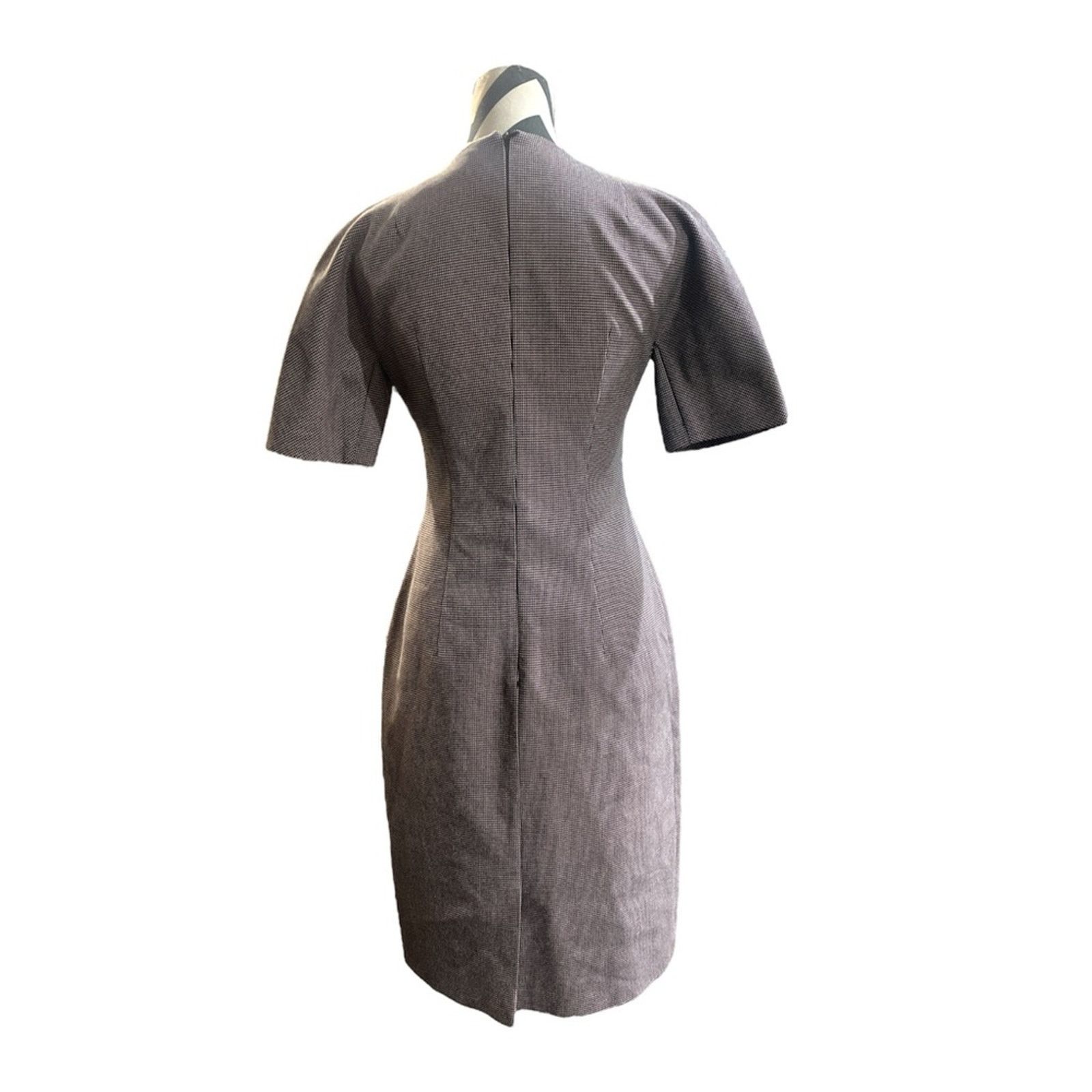 Hugo Boss Hugo Boss V Neckline Stretch Shift Dress 2 checkered Size XS / US 0-2 / IT 36-38 - 2 Thumbnail