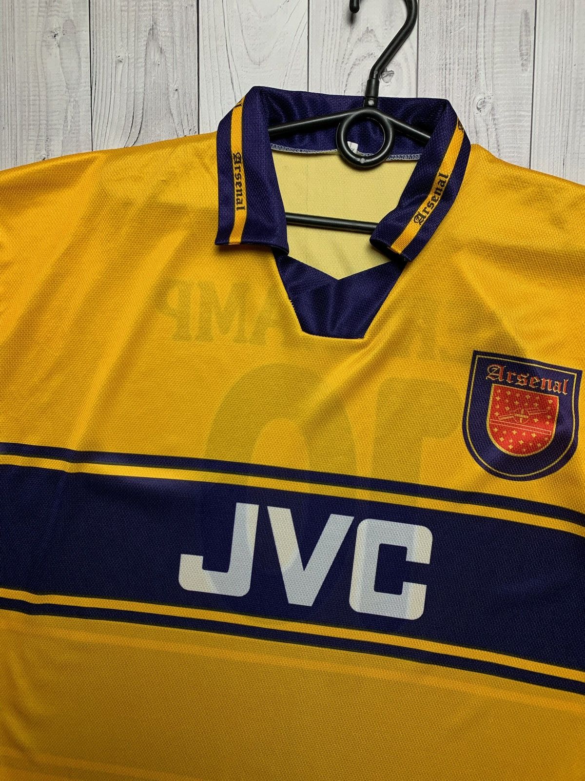 Vintage Vintage 10 Bergkamp arsenal yellow size XL Size US XL / EU 56 / 4 - 3 Thumbnail