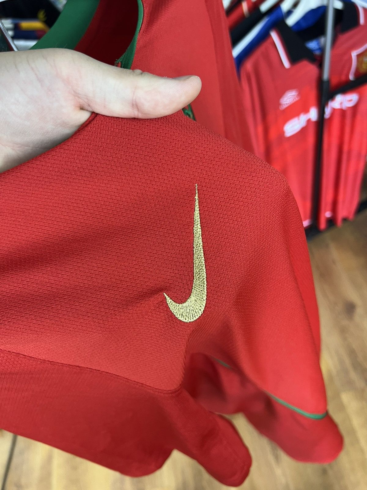 Nike Soccer Jersey Nike Portugal 2008/10 Vintage Shirt Size US L / EU 52-54 / 3 - 4 Thumbnail