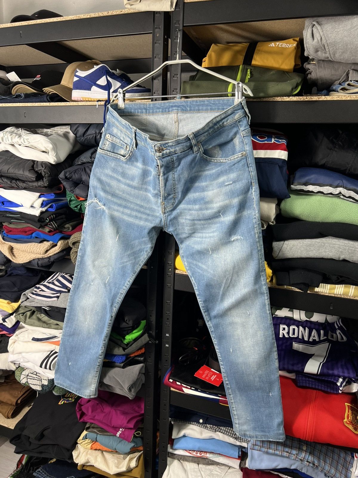 Dsquared2 Dsquared2 Light Wash Distressed Jeans Size 52 Slim Fit Italy Size US 36 / EU 52 - 1 Thumbnail