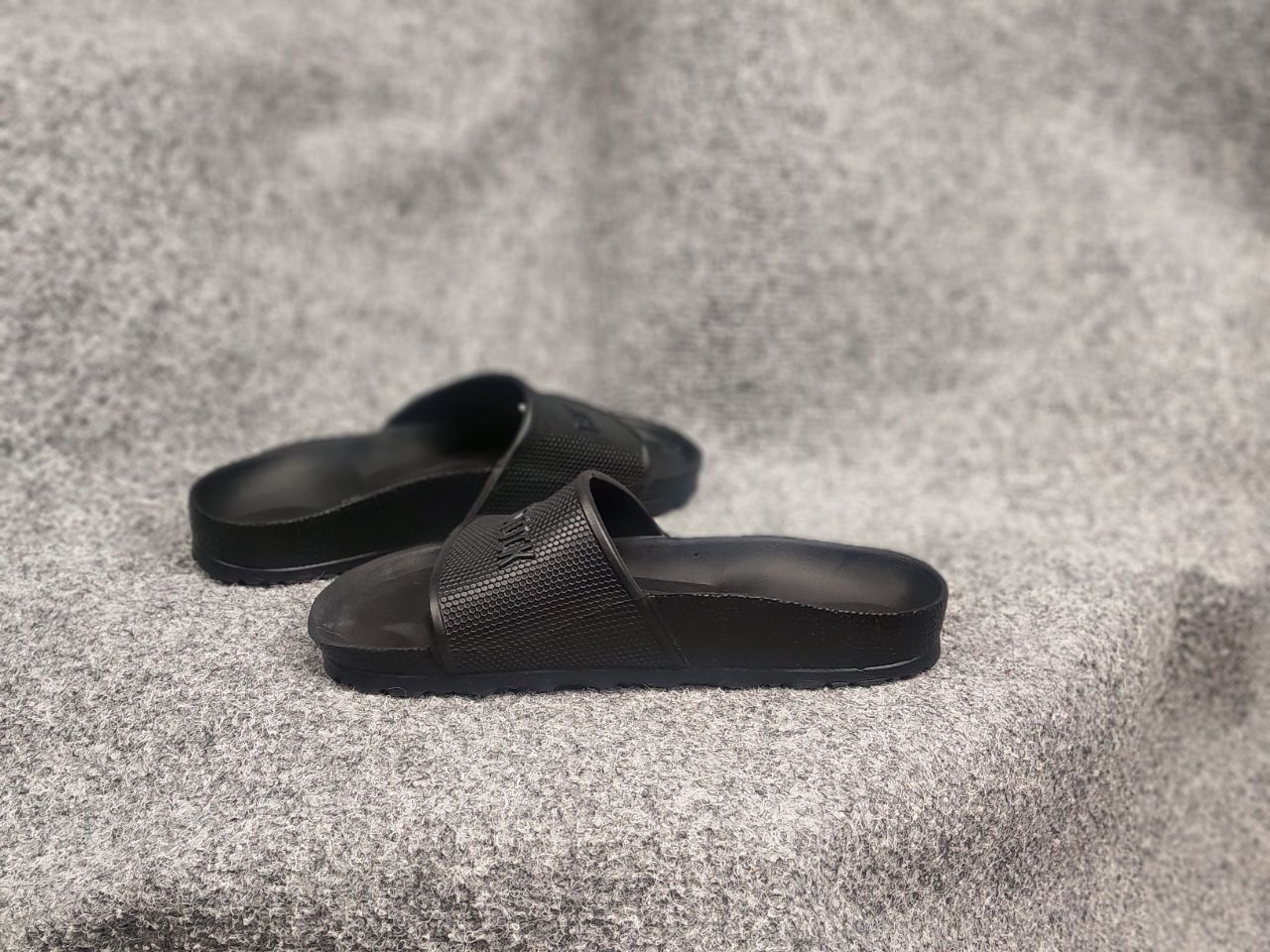Birkenstock Birkenstock Barbados eva black sandals Slide Slip On Unisex Size US 7 / IT 37 - 10 Thumbnail