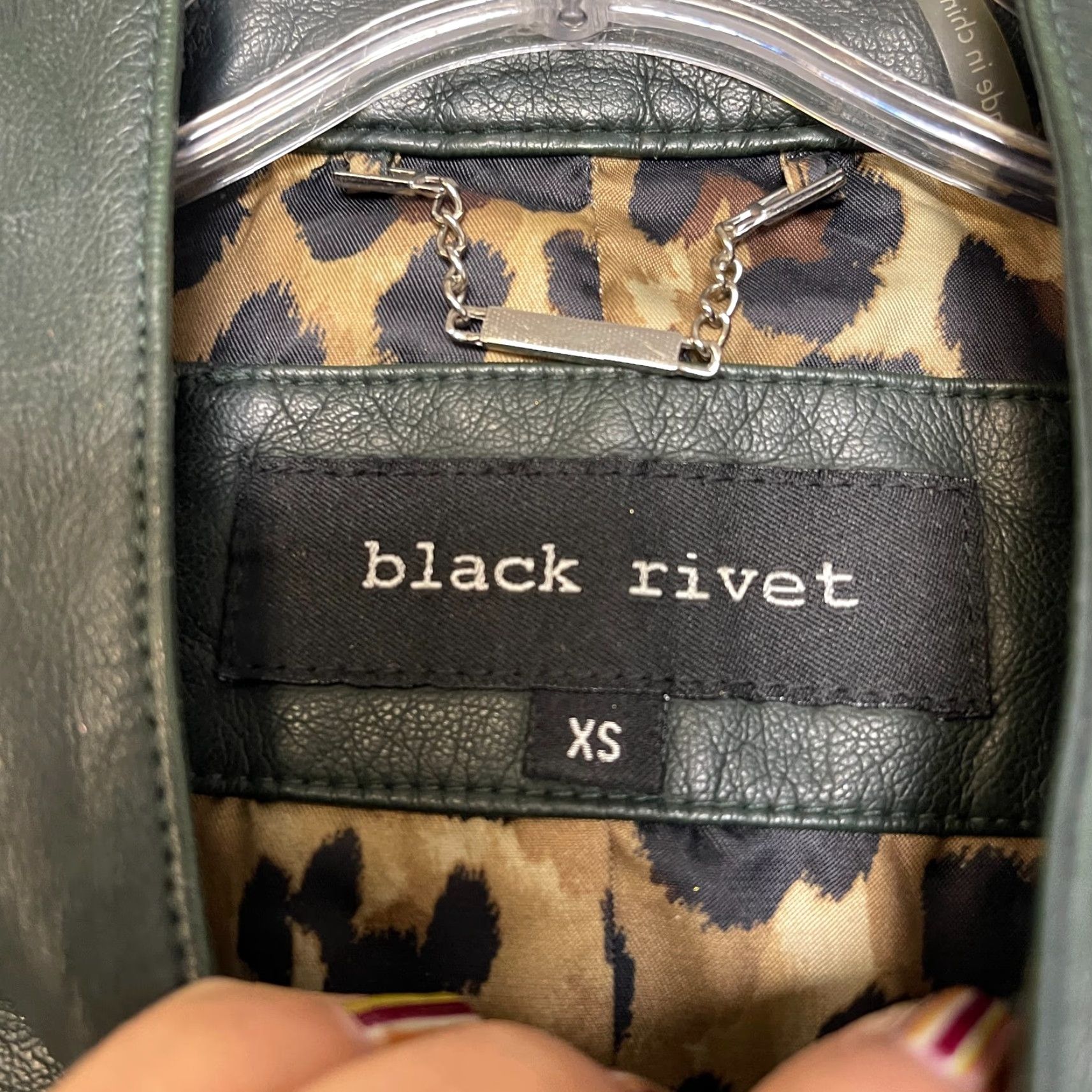 VINTAGE Black Rivet Olive Green Faux Leather Motorcycle Jacket Womens XS Lined Full Zip Green Olive?
