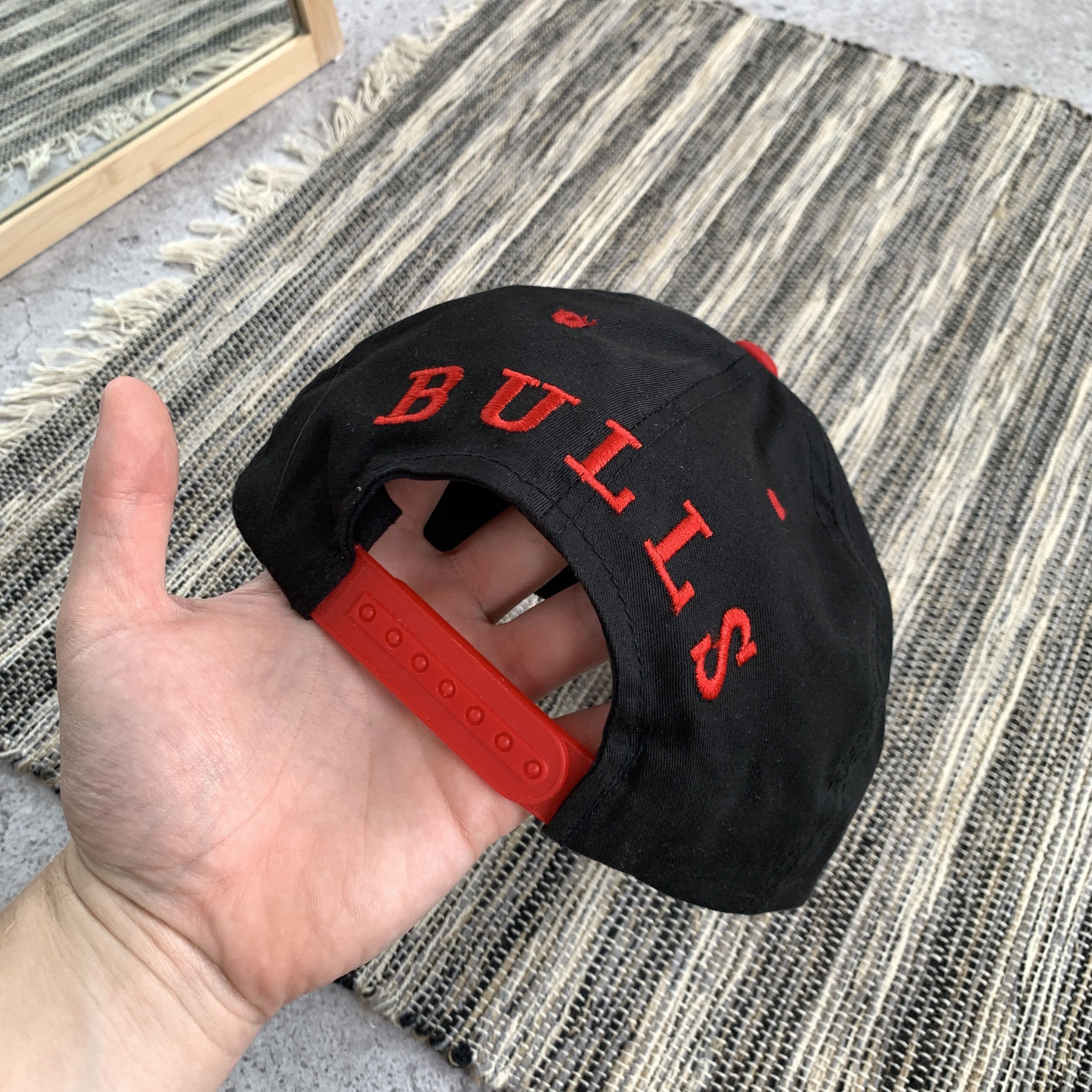 NBA Vintage Chicago Bulls 90s Embroidered Black Baseball Cap Hat Size ONE SIZE - 3 Thumbnail
