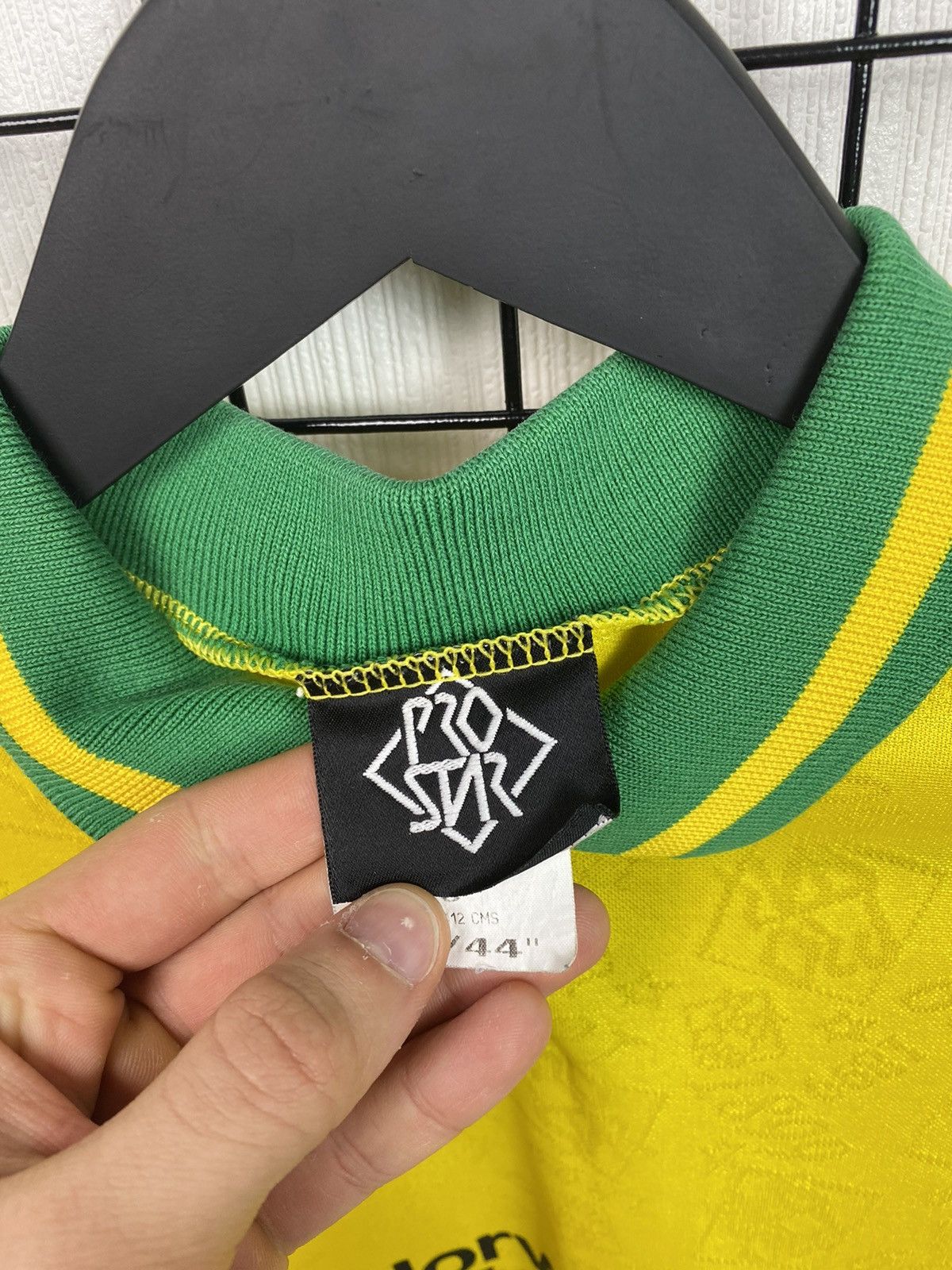 Vintage Vintage Norwich #12 Player Pro Star Football Jersey Men’s M Size US M / EU 48-50 / 2 - 7 Thumbnail