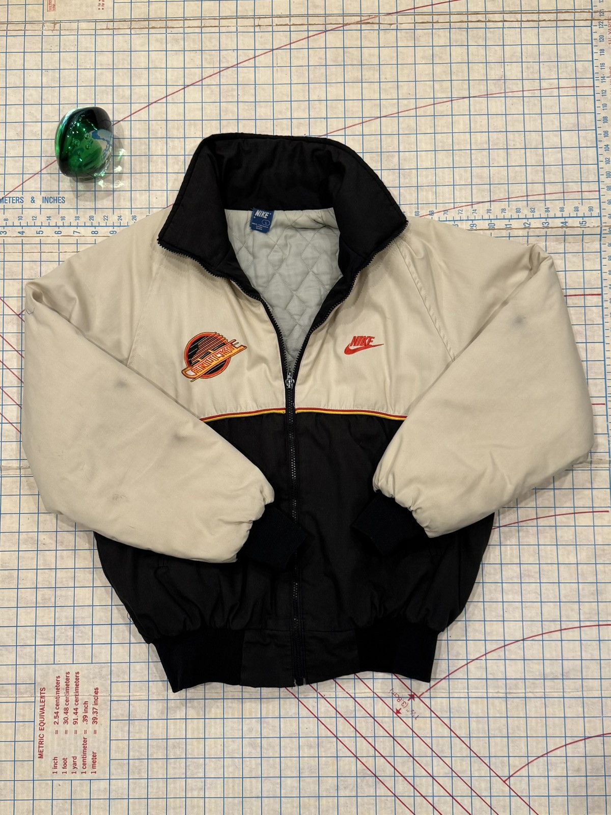 Nike Vintage 80’s Nike Vancouver Canucks Team Issued Jacket Large Size US L / EU 52-54 / 3 - 4 Thumbnail