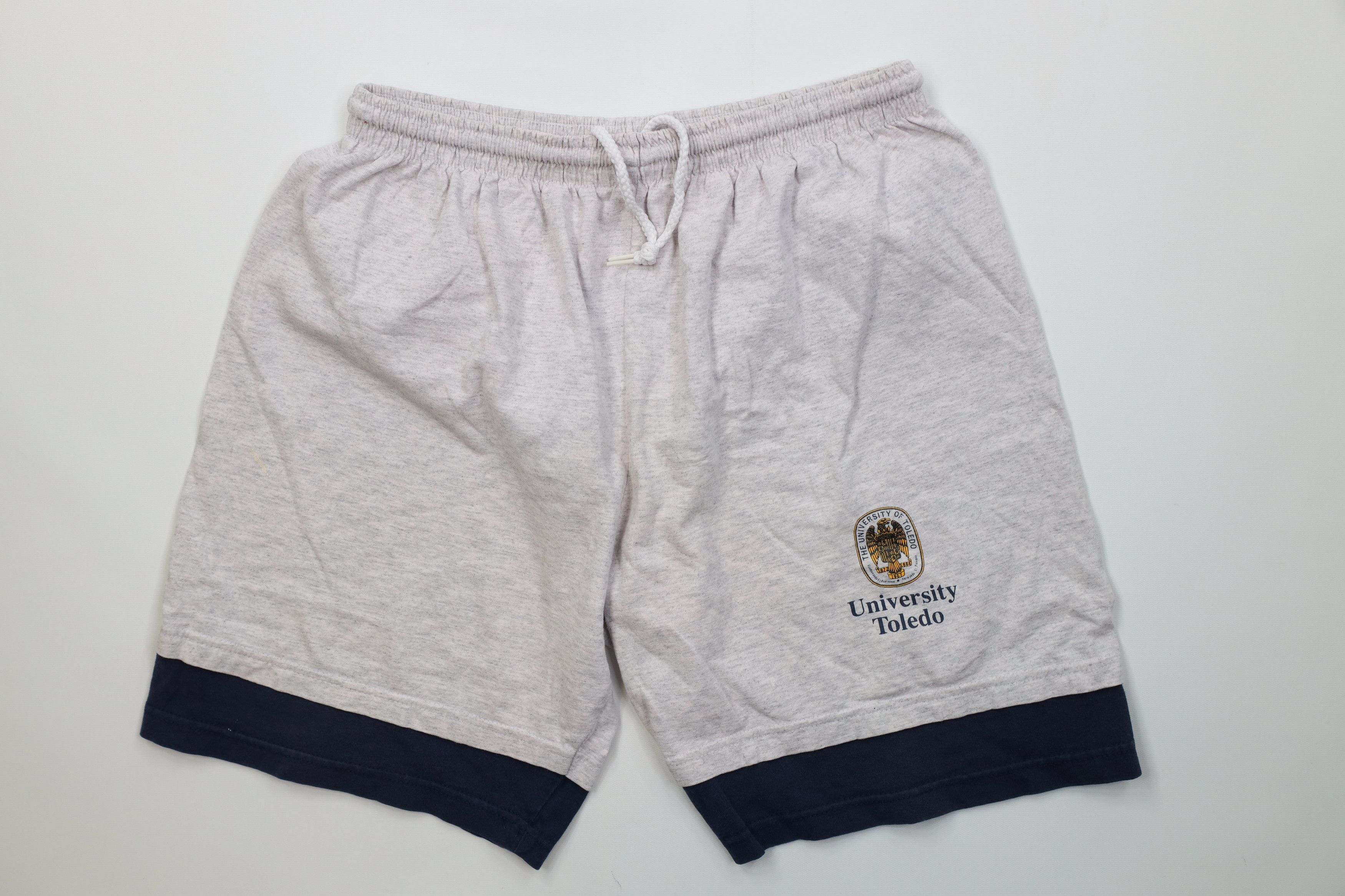 Vintage Vintage 90s Above Knee University of Toledo Shorts Gray USA Size US 34 / EU 50 - 1 Thumbnail