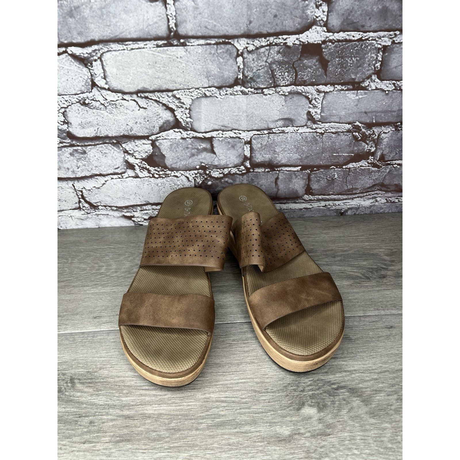 Patricia Rae Patrizia Brown Leather Perforated Slip On Wedge Sandals Wome Size US 10.5 / IT 40.5 - 5 Thumbnail