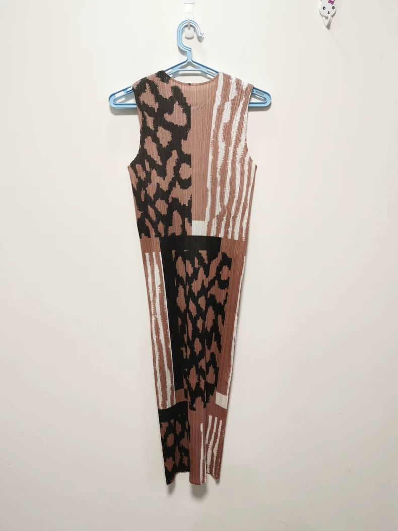Issey Miyake Issey Miyake size:2 Leopard print pleated dress Size S / US 4 / IT 40 - 2 Thumbnail