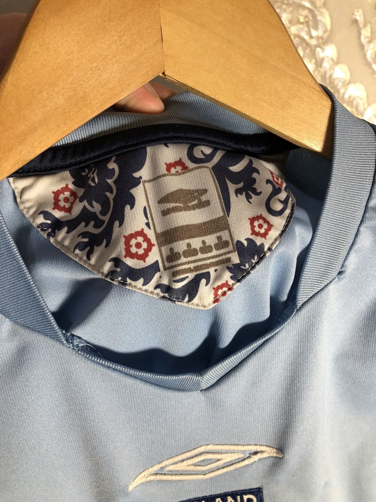 Umbro × Vintage VERY RARE UMBRO ENGLAND RETRO SOCCER JERSEY BLOKECORE 90s Size US S / EU 44-46 / 1 - 3 Thumbnail