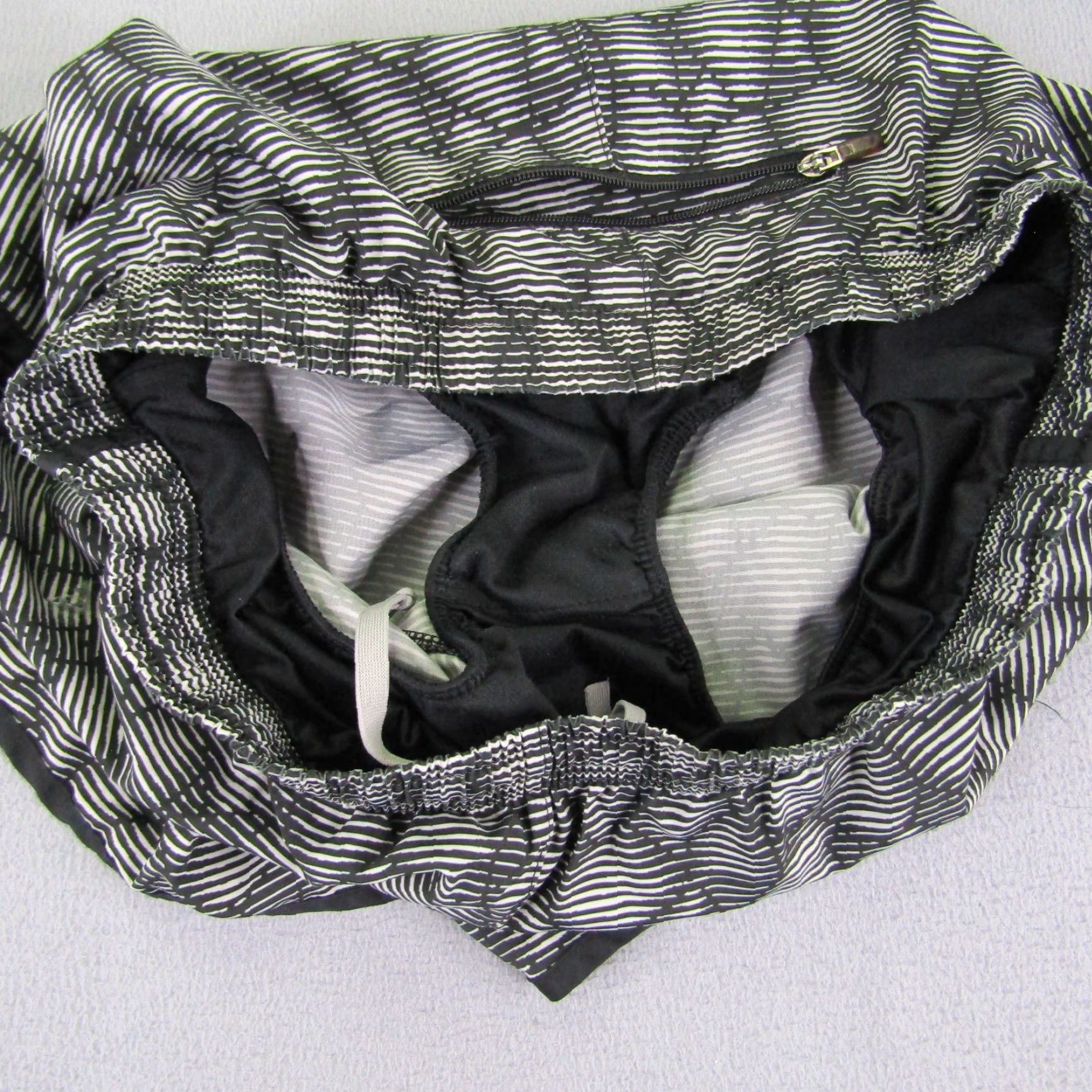 Nike Nike Shorts Womens XS Black Modern Tempo Dri Fit Print Lined Running Gym Short Women's XS Black Modern Tempo Nike Size 26" / US 2 / IT 38 - 3 Thumbnail