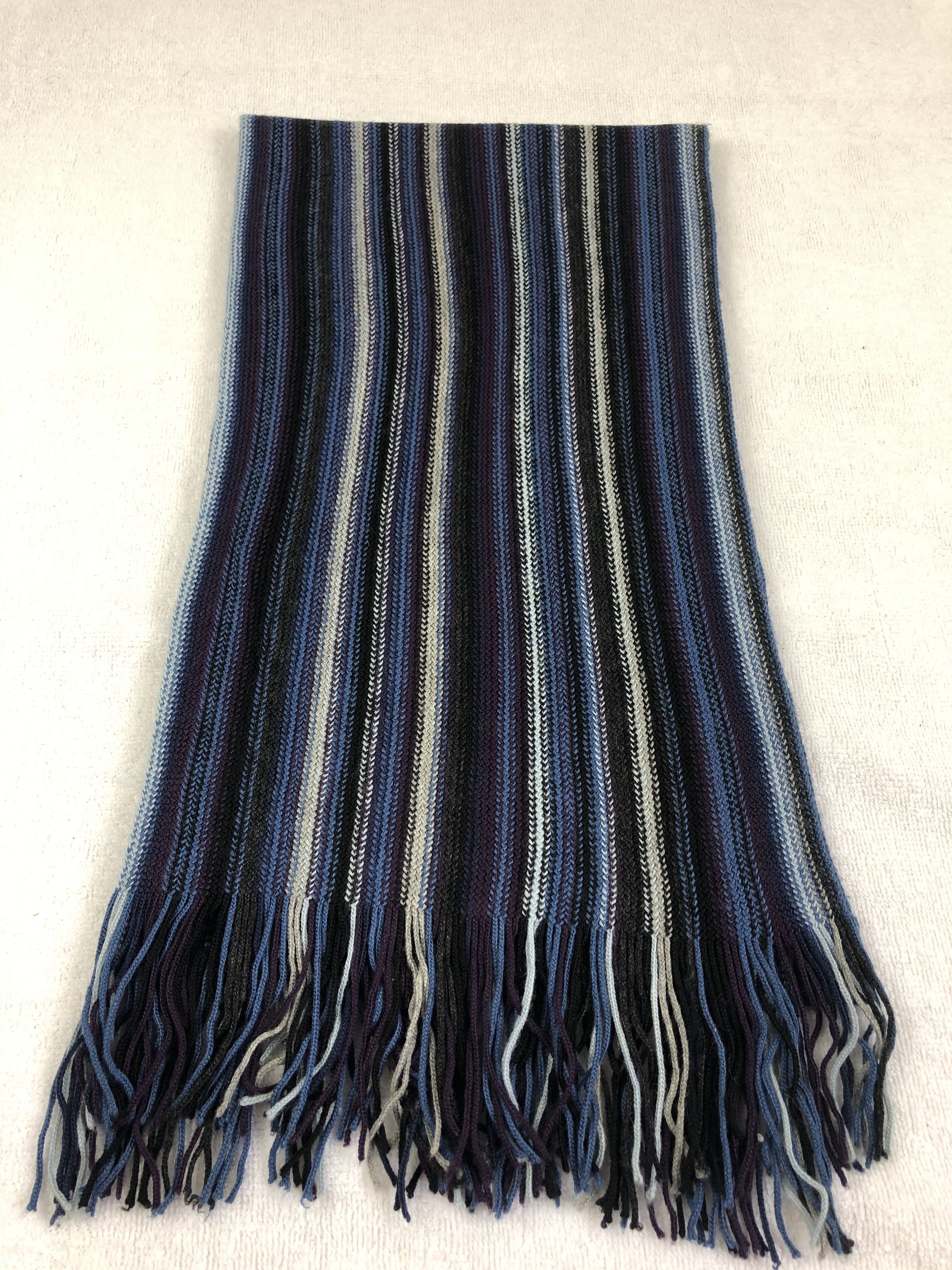 Journal Standard Journal Standard Scarf / Muffler / Neckwear Size ONE SIZE - 4 Thumbnail