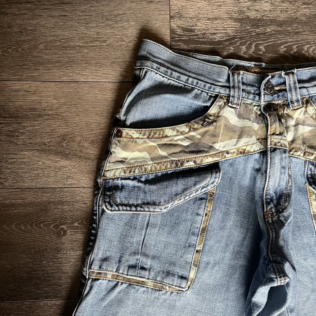 Vintage Vintage 2000s Johnny Handsome Light Washed Camo Denim Jeans Size US 30 / EU 46 - 5 Thumbnail