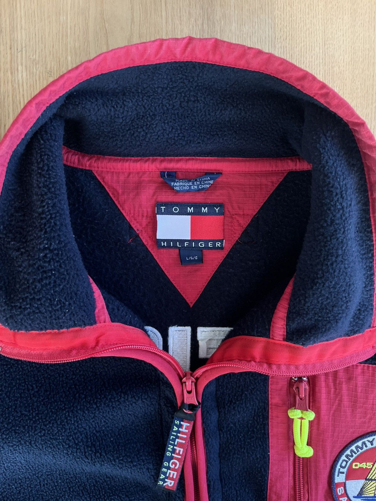 Tommy Hilfiger Vintage Tommy Hilfiger - Sailing Gear Fleece Size US L / EU 52-54 / 3 - 5 Thumbnail