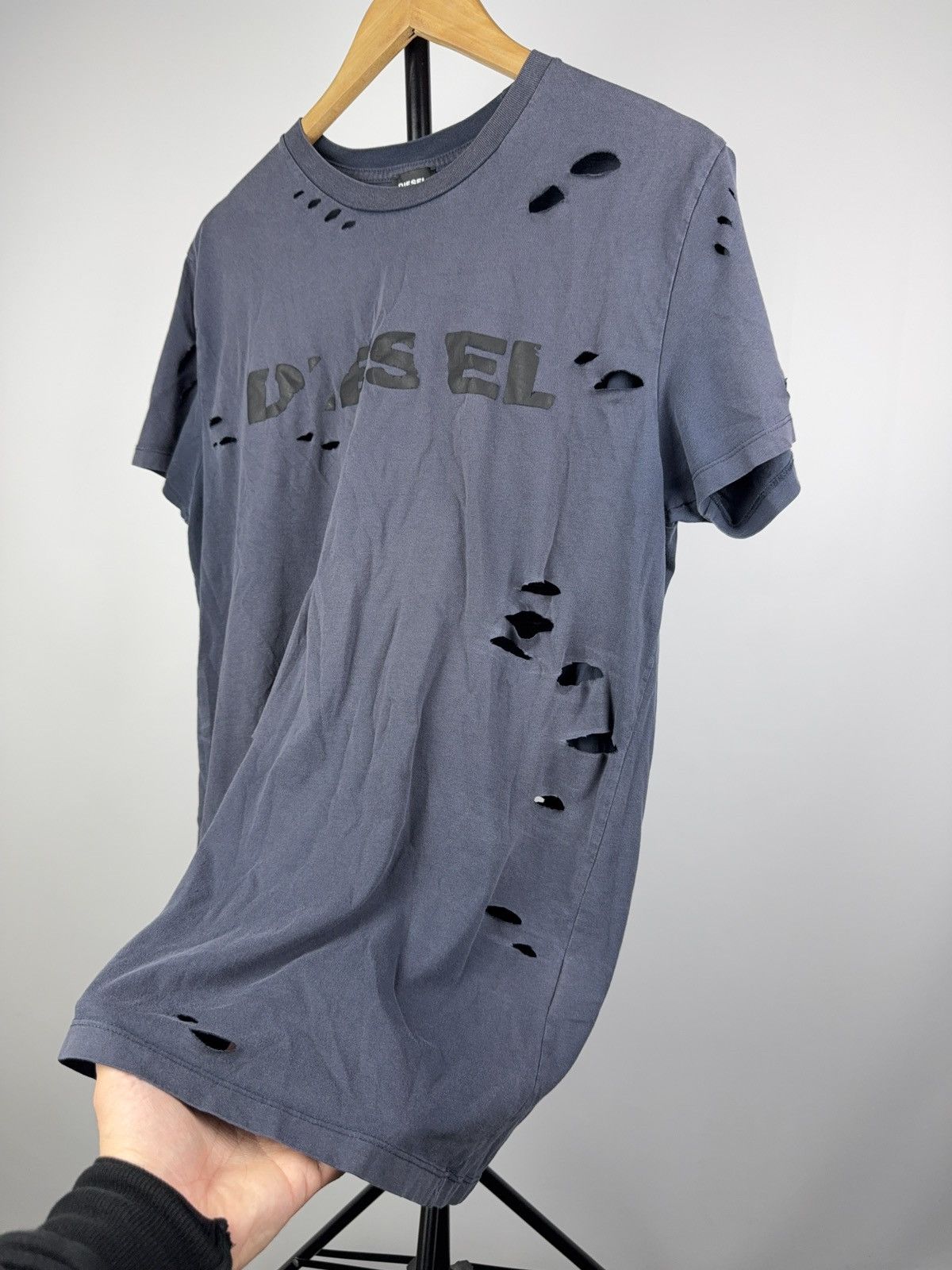 Diesel 00s Luxury Diesel Distressed Destroyed Logo T-Shirt Faded Size US XL / EU 56 / 4 - 6 Thumbnail