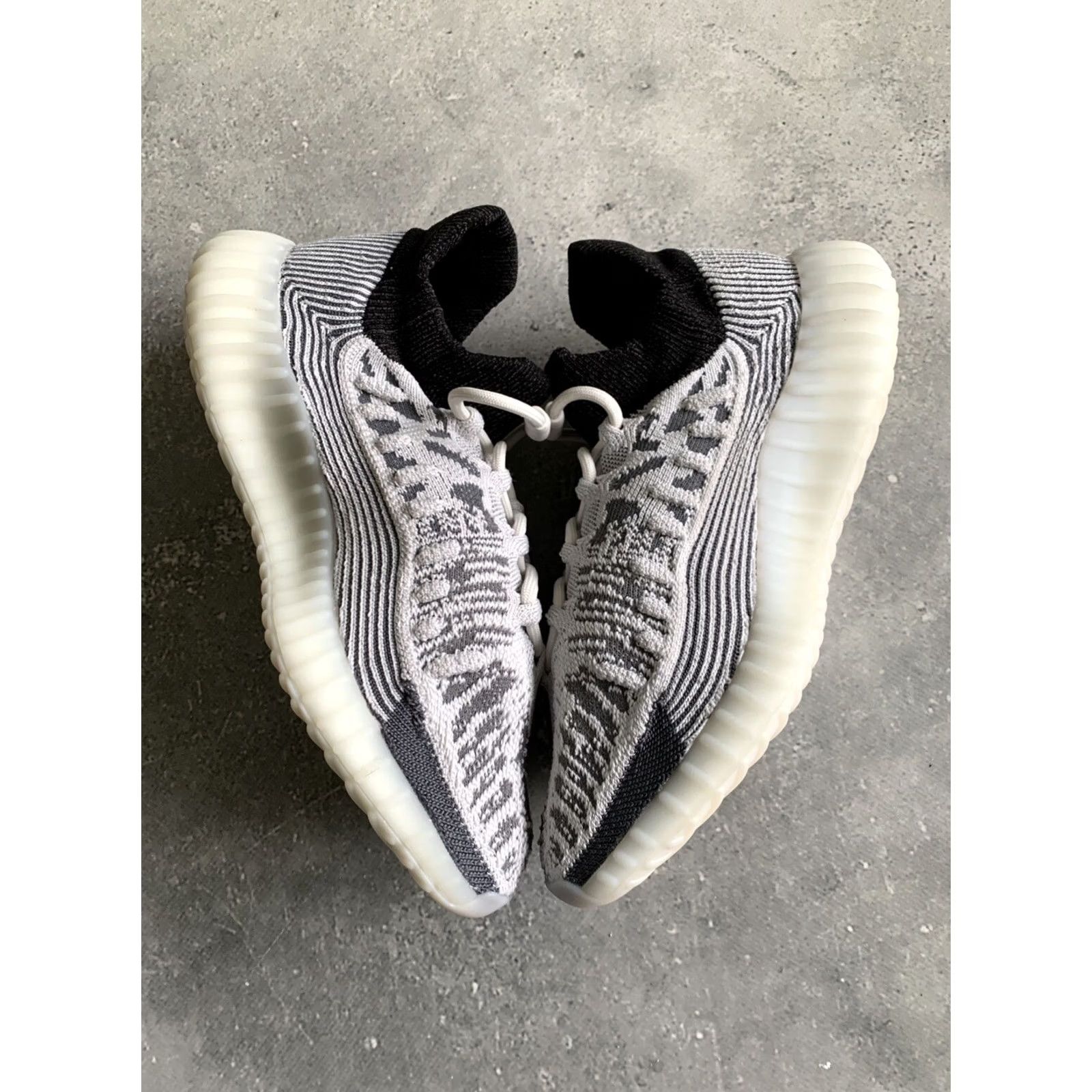 Adidas ADIDAS YEEZY 350 V2 CMPCT PANDA SNEAKERS US 8, UK 7.5, EU 41 1/3, 260 mm, Men, Sneaker, Panda, adidas Yeezy, White, Size US 8 Size US 8 / EU 41 - 3 Thumbnail