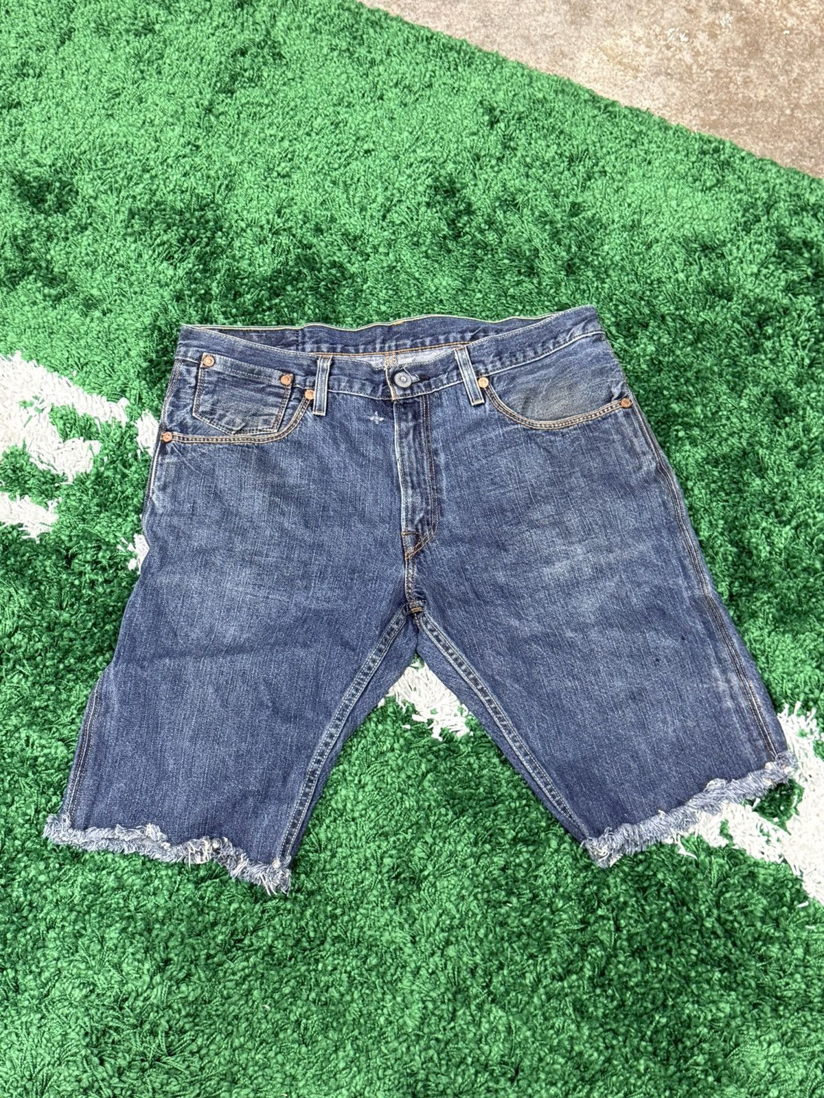 Levi's Levi's Denim Jean Shorts Raw Blue 514 36 x 32 Size US 36 / EU 52 - 4 Thumbnail