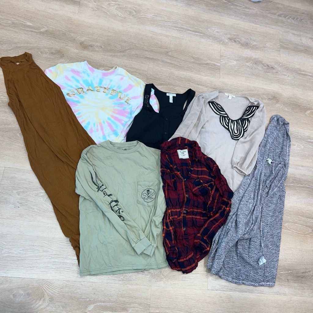 Abercrombie & Fitch 7 Pc. Bundle, Lush, NOBO, Salt Life, Ambiance Apparel, A+F, Miami, AEO, Small Size S / US 4 / IT 40 - 11 Thumbnail