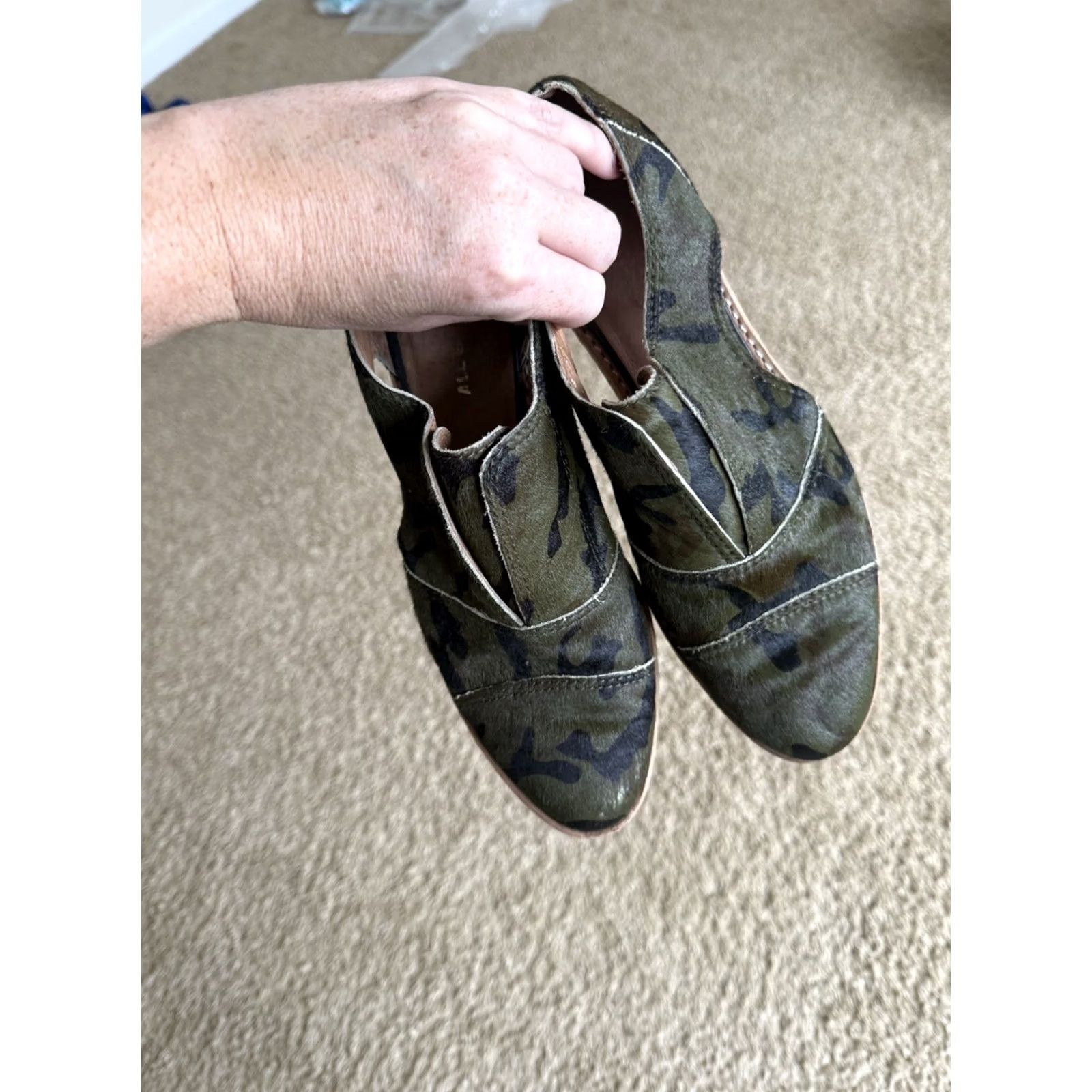 Vintage Anthropologie Women's Calf Hair Leather Camo Print Flat Loafers Shirt? Size US 8 / IT 38 - 3 Thumbnail