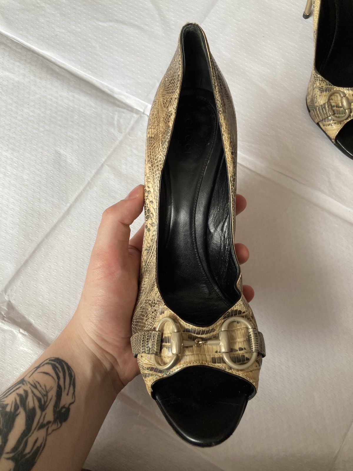 Gucci Gucci gold gold exotic leather Vintage Heels Size US 9.5 / IT 39.5 - 7 Thumbnail