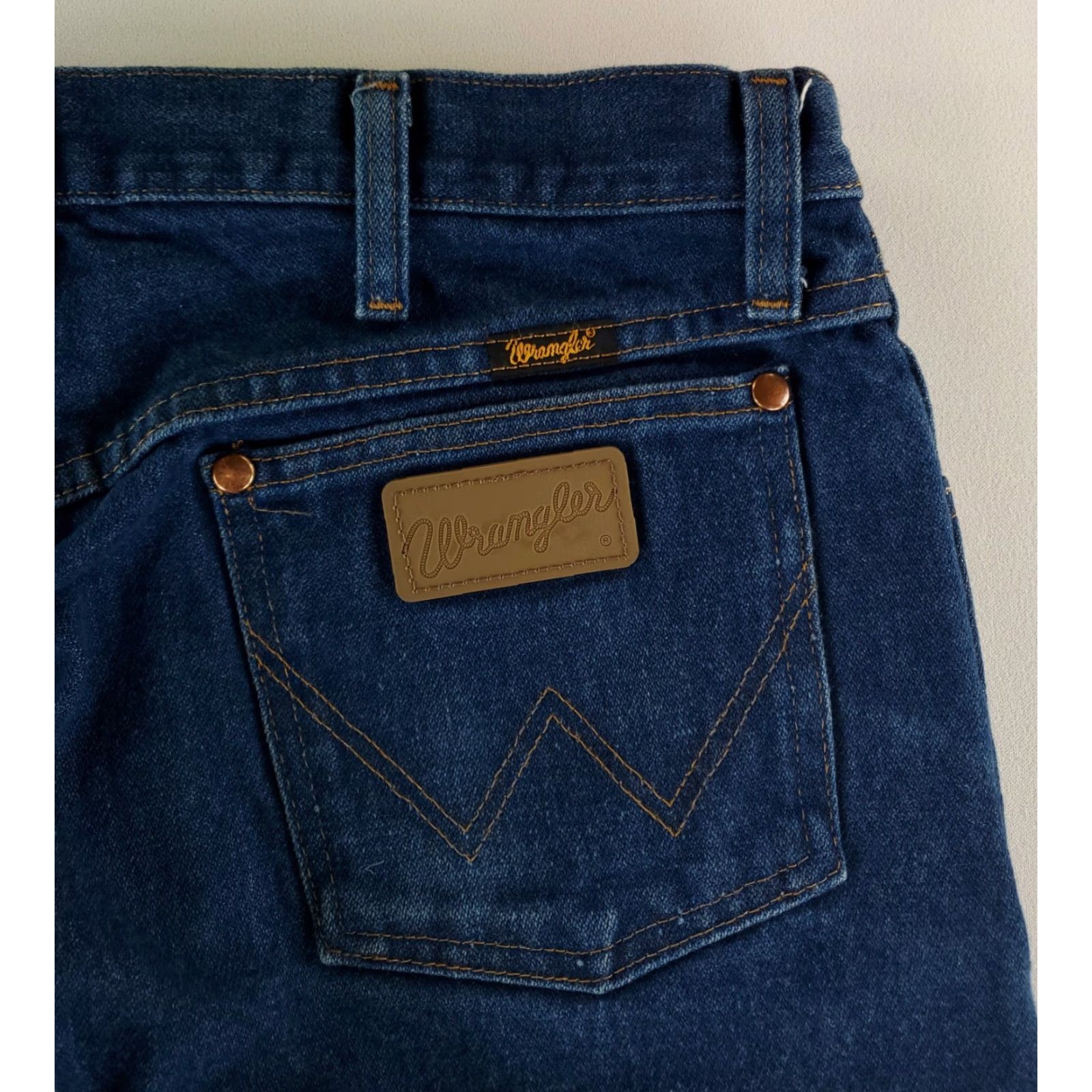 Wrangler VINTAGE Wrangler Jeans Blue 90s 13MWZ Mens 34x34 34x33 Actual Straight Pants Mens Blue VTG 90s 13MWZ Wrangler Jeans 34x34 Size US 34 / EU 50 - 3 Thumbnail