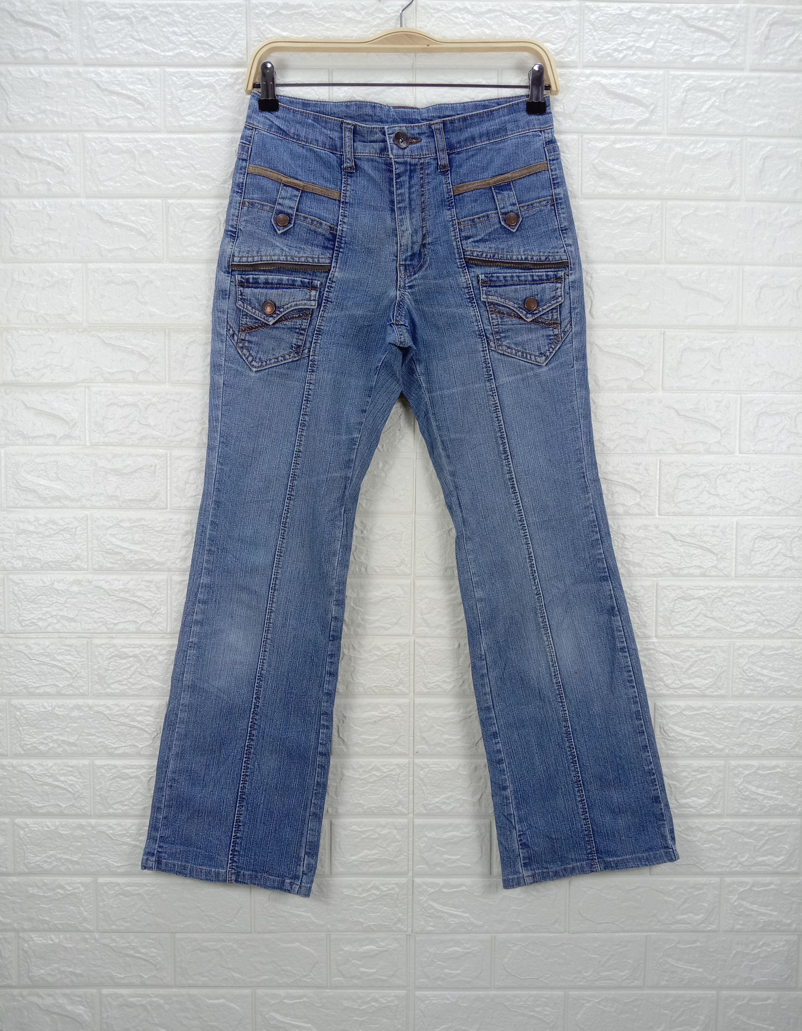 Japanese Brand Vintage Japanese Bush Flare Jeans Bell Bottom Denim Size 28" / US 6 / IT 42 - 1 Thumbnail