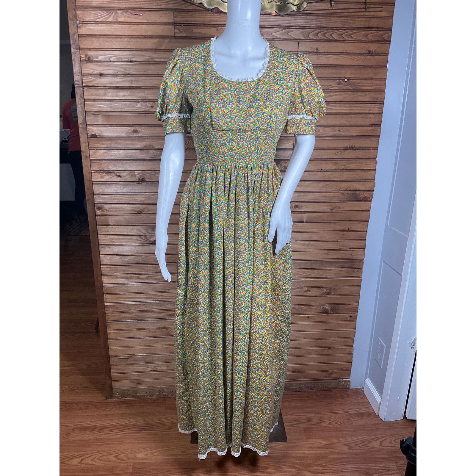 Other Coquette Cottage Dress Lace Embelishments Puffy Sleeve Size S / US 4 / IT 40 - 2 Thumbnail