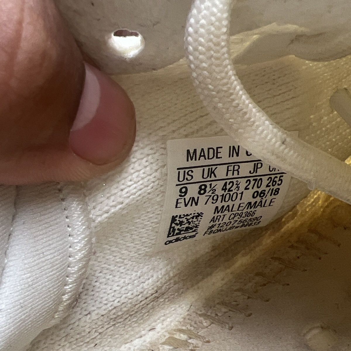 Adidas Yeezy boost 350 cream white triple white Size US 9 / EU 42 - 8 Thumbnail