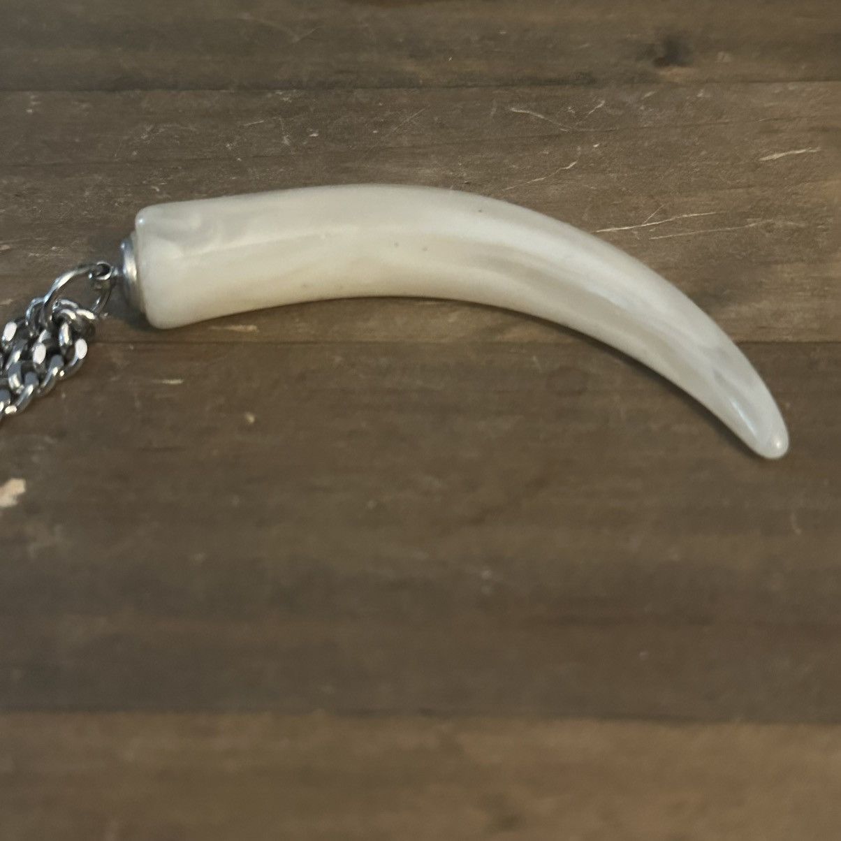 Other Silver tone large horn pendant necklace Size ONE SIZE - 4 Thumbnail