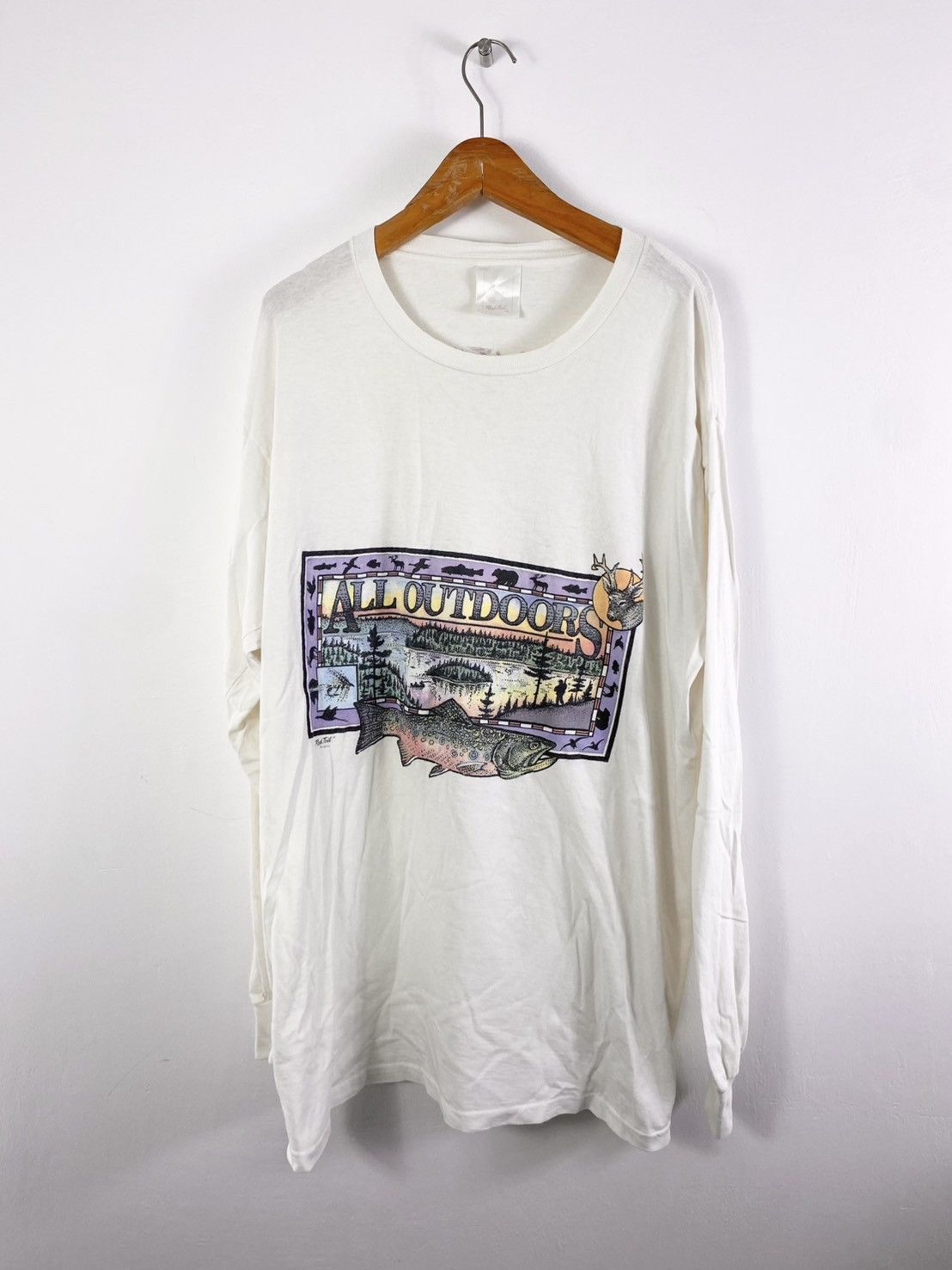 Vintage Vintage Red Tail All Outdoors Graphic Tee Size US XL / EU 56 / 4 - 1 Thumbnail