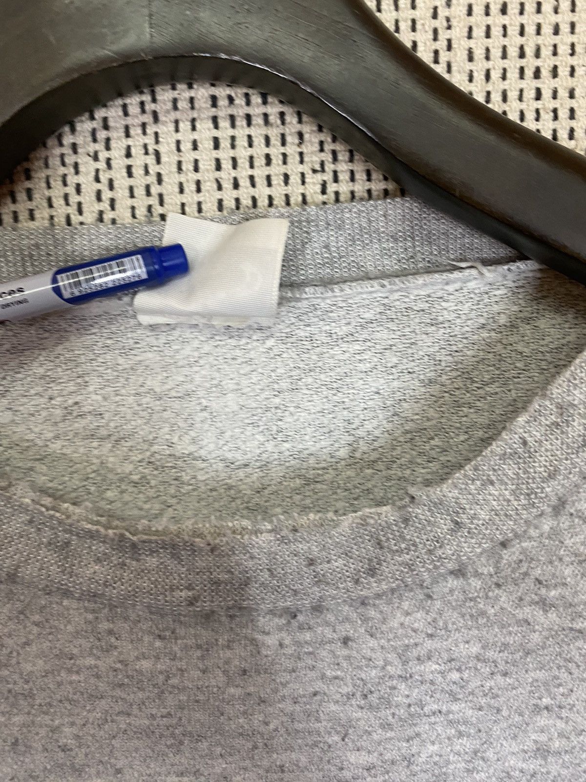 Vintage Vintage 90s t&c surf sweatshirt crewneck distressed Size US L / EU 52-54 / 3 - 5 Thumbnail