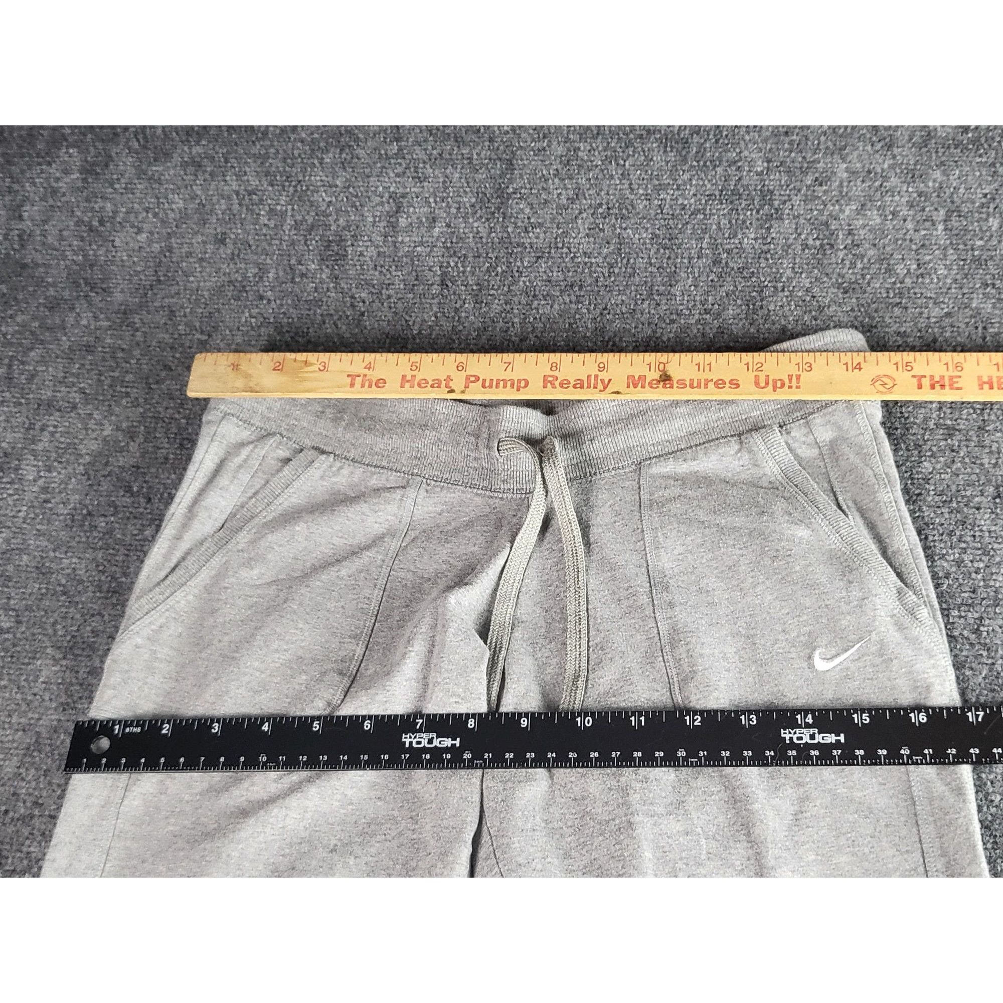 Nike Nike The Athletic Dept Sweatpants Women Sz S Gray Flare Leg Size 26" / US 2 / IT 38 - 9 Thumbnail