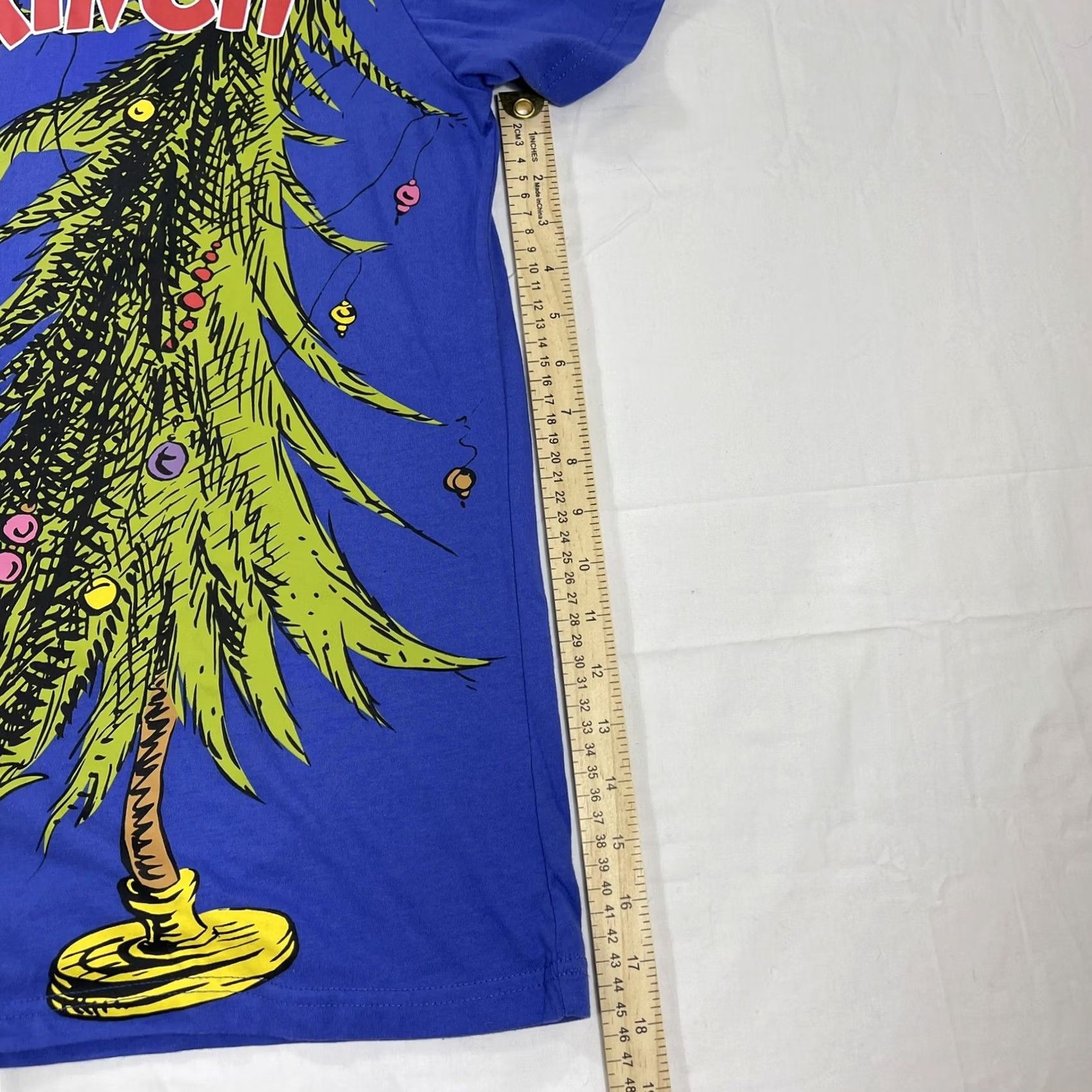 Vintage Dr Seuss THE GRINCH T-Shirt L Unisex Adults Blue Short Sleeve Christmas 2022 MAX & THE GRINCH Graphic Double-Sided Size US L / EU 52-54 / 3 - 5 Thumbnail