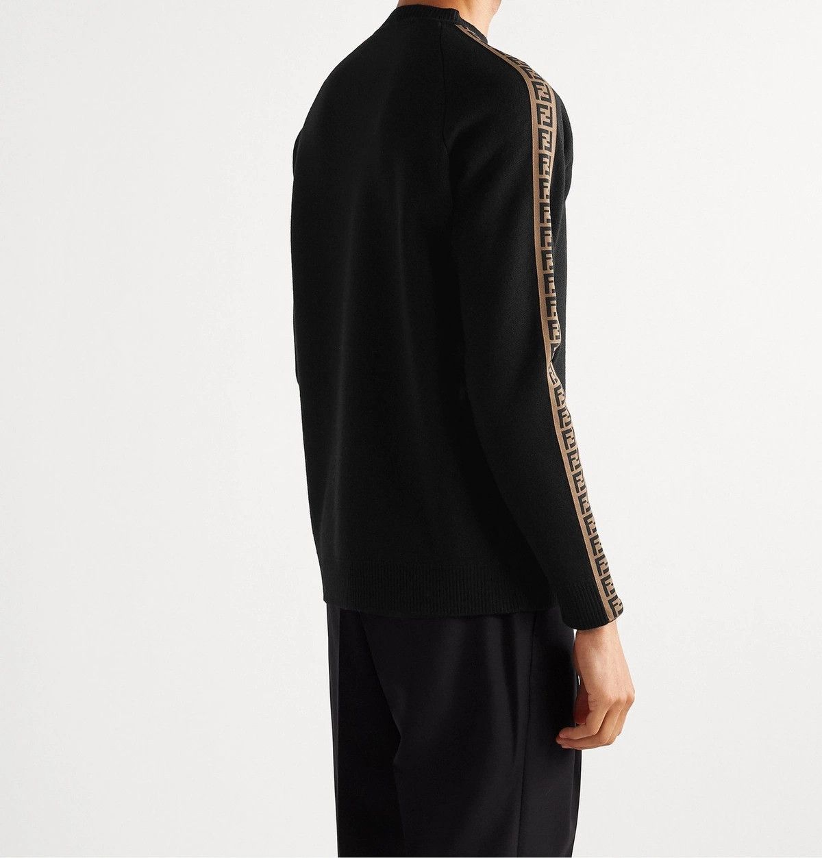Fendi o1tko10326 FF Motif Crew-Neck Sweater in Black Size US S / EU 44-46 / 1 - 4 Thumbnail