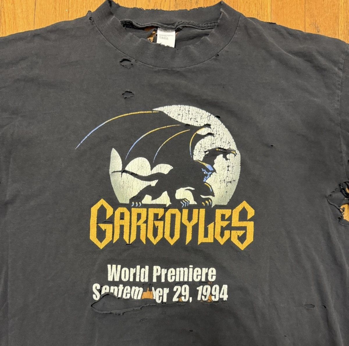 Other Vintage Gargoyles Tee Size US L / EU 52-54 / 3 - 2 Thumbnail