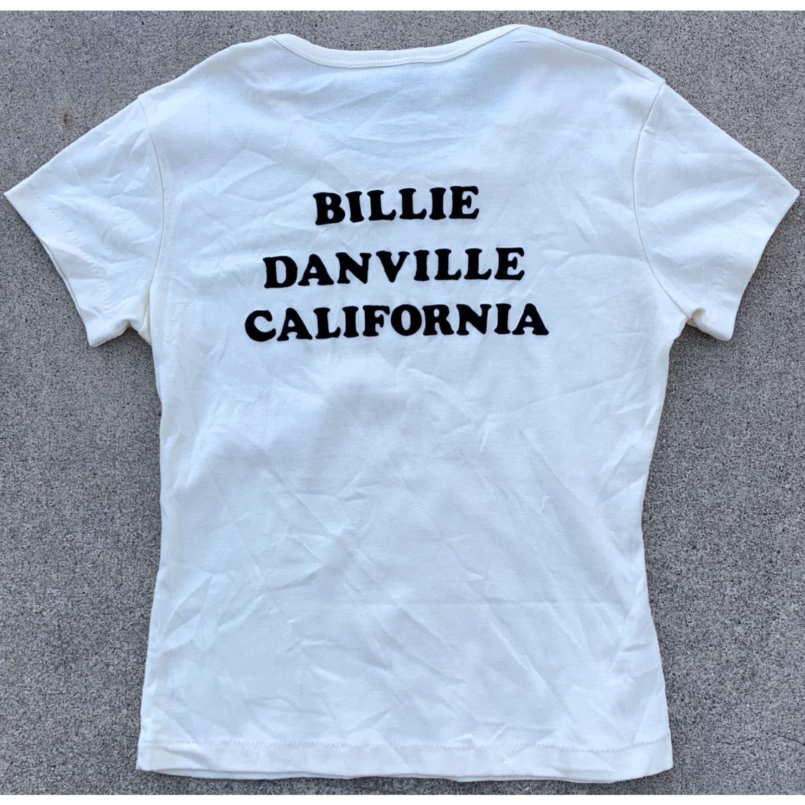 Vintage VINTAGE Billie Danville California T-Flirt T-Shirt 2XL Yellow Iron On Lettering 1980s Mens Women? No gender specified. Size XXL / US 16-18 / IT 52-54 - 3 Thumbnail