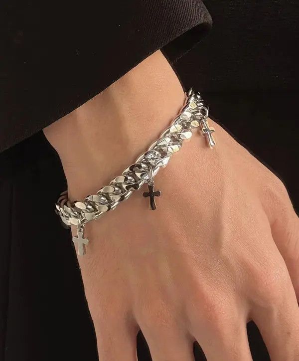 Jewelry Avant garde cross pendant fringe cuban link bracelet Size ONE SIZE - 5 Thumbnail