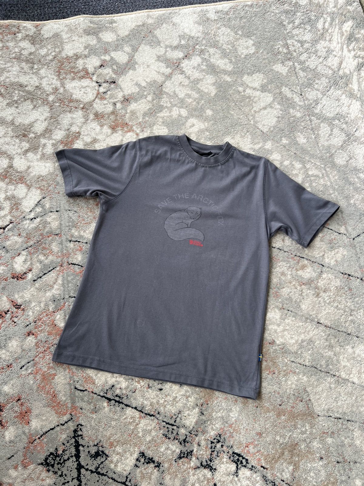 Fjallraven Vintage Fjallraven Save The Arctic Fox Tee Size US S / EU 44-46 / 1 - 1 Thumbnail