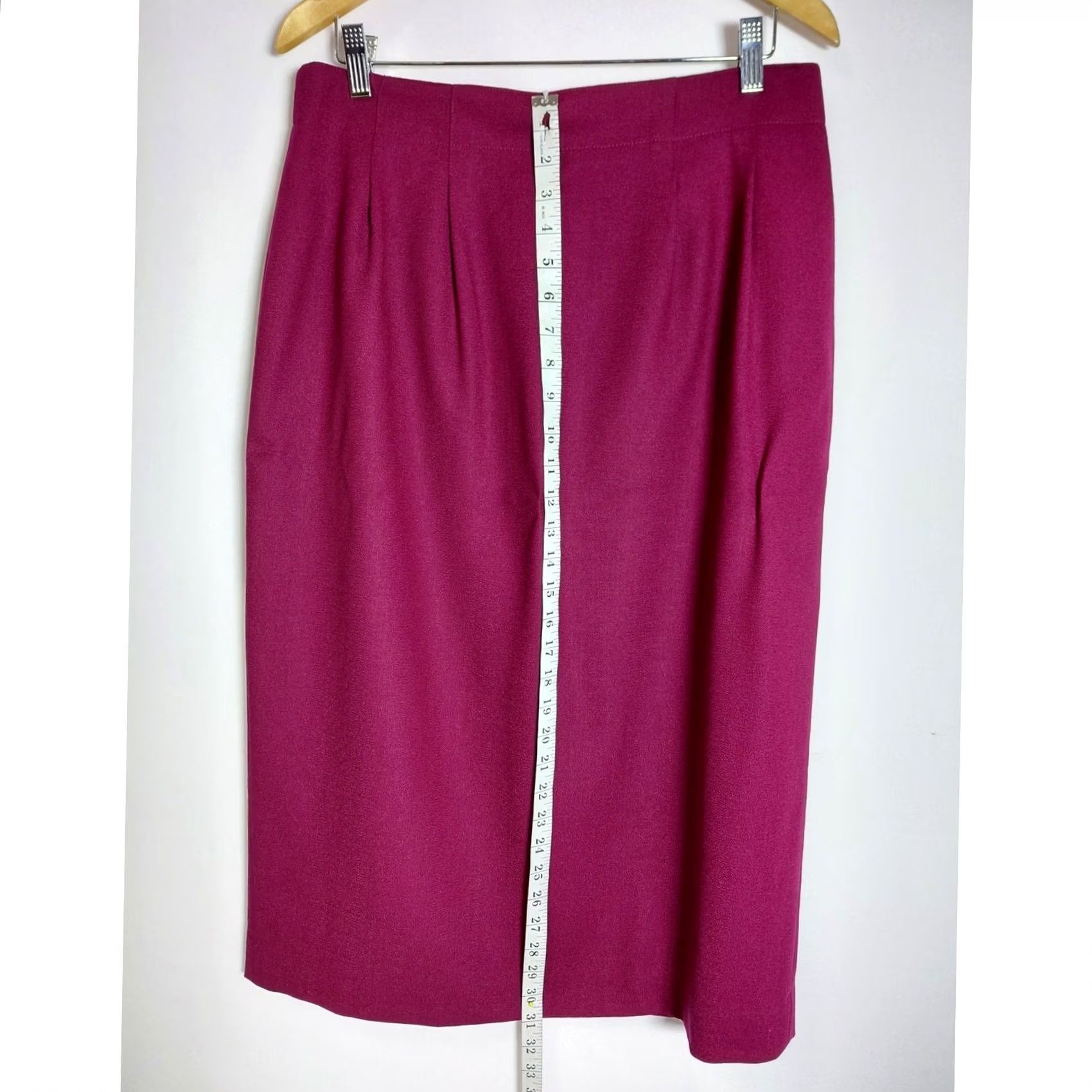 Vintage VINTAGE Gianni Sport Skirt Women 16 Wool Pink Knee Length Lined Zipper USA Solid, A-Line, Formal, Business, Dry Clean Only, 100% Wool Size 38" / US 16 / IT 52 - 6 Thumbnail