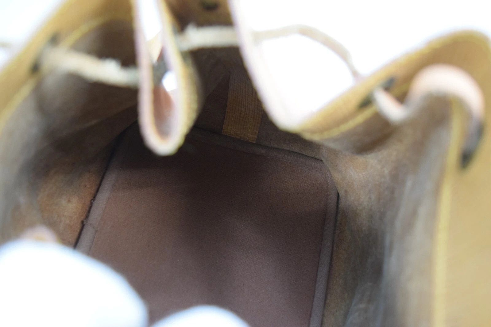 Louis Vuitton Auth Louis Vuitton Petit Noé Shoulder Bag Epi Leather M44108 Size ONE SIZE - 14 Thumbnail