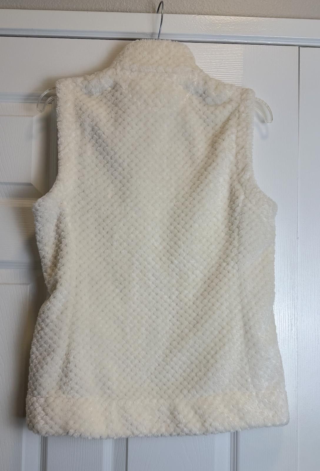 Calvin Klein Cozy Cream Calvin Klein Faux-Fur Zip Vest (XS) Size XS / US 0-2 / IT 36-38 - 6 Thumbnail