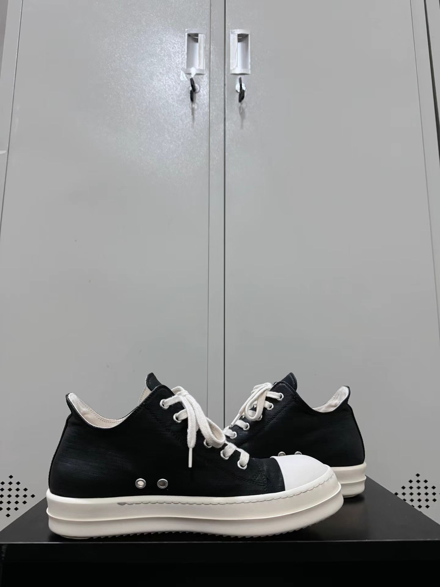 Rick Owens Drkshdw Rick Owens Drkshdw waxed canvas Converse high-top sneakers Size US 7 / EU 40 - 6 Thumbnail