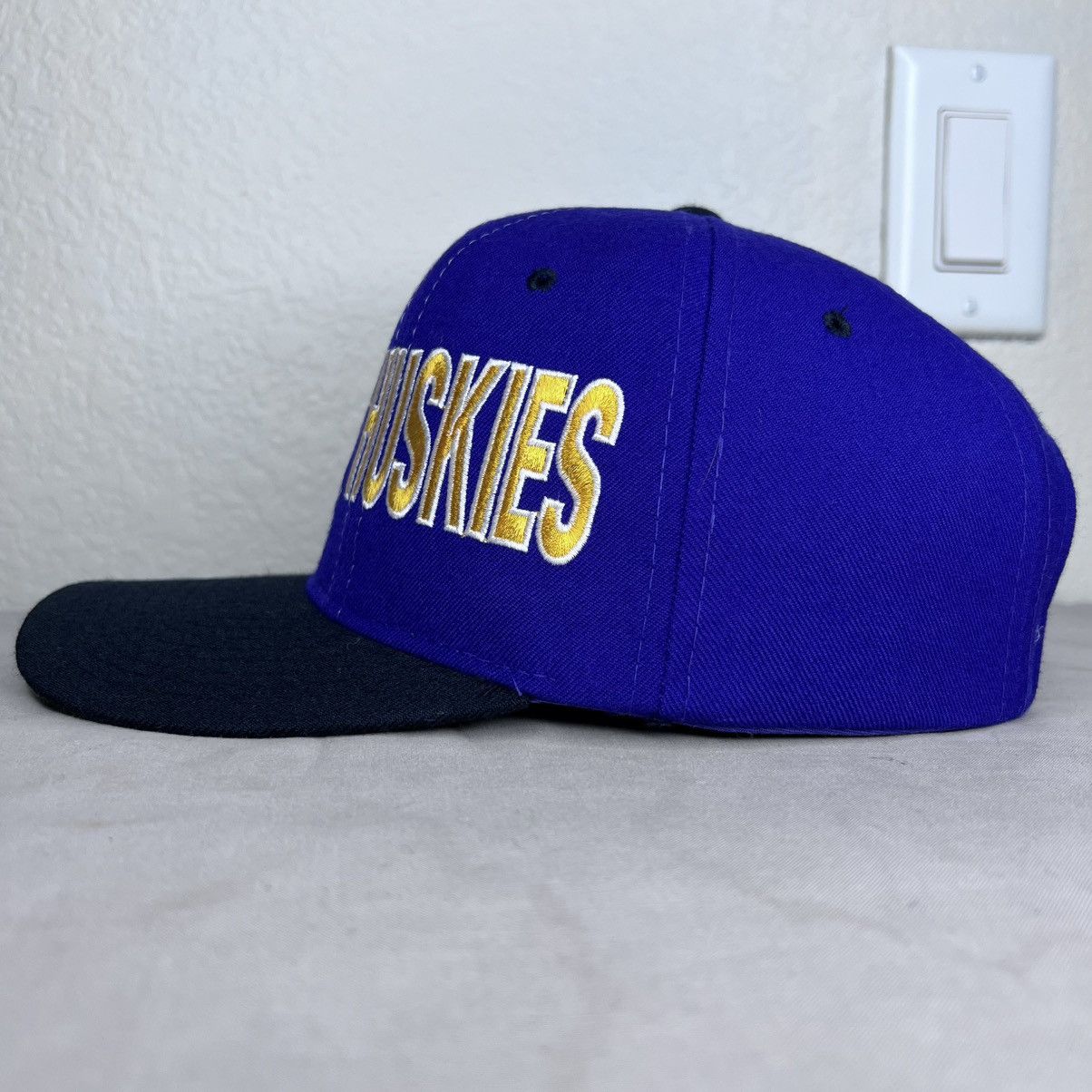 Starter Vintage 1990s Washington Huskies Starter Tri Power Snapback Size ONE SIZE - 6 Thumbnail