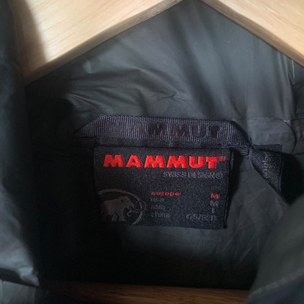Mammut MAMMUT SWISS Switzerland Zipper Windbreaker Light Jacket Size US M / EU 48-50 / 2 - 3 Thumbnail