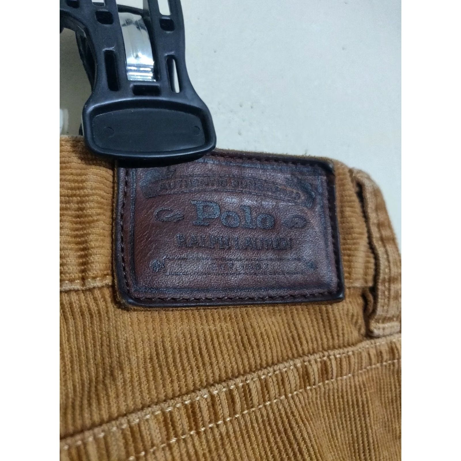 Polo Ralph Lauren Polo Ralph Lauren Tan Khaki Lightly Distressed Corduroy Casual Pants Mens 33x30 Beige Regular Straight Front Zip Pants Mens Leather? Size US XS / EU 42 / 0 - 5 Thumbnail