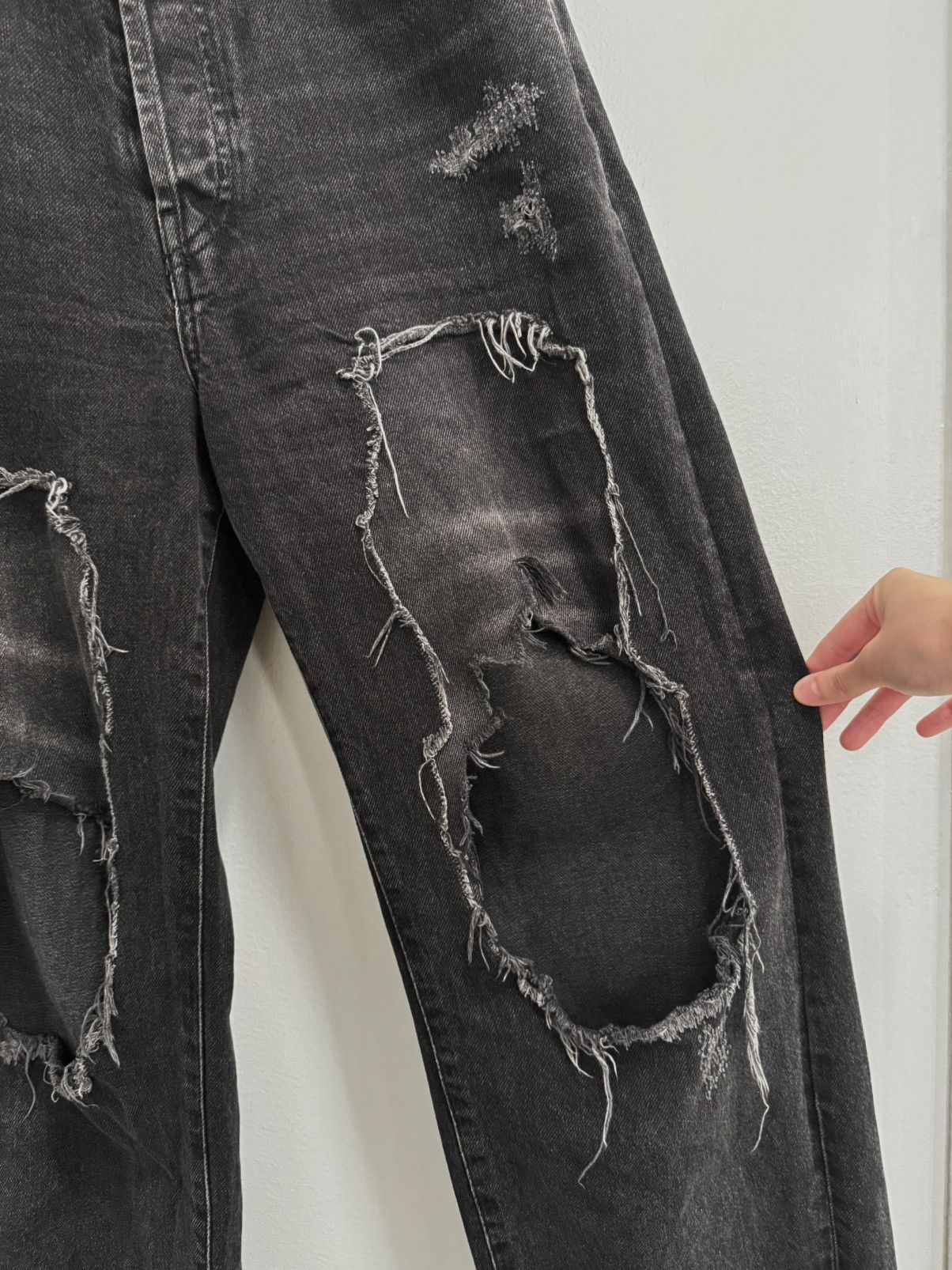 Other Distressed Straight Legged Jeans Size 28" / US 6 / IT 42 - 4 Thumbnail