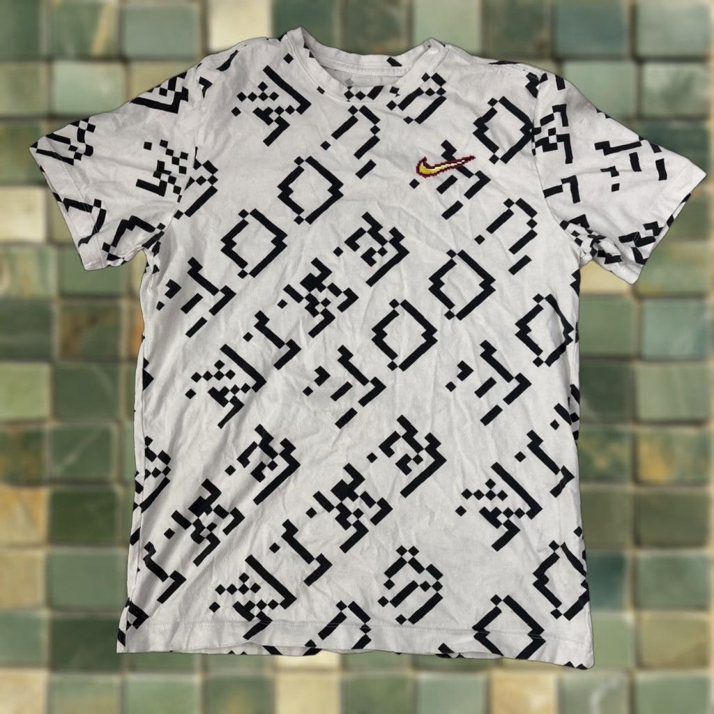 Nike Nike Sportswear T-Shirt Shirt Mens Medium White Black Short Sleeve Basketball Graphic 8-Bit Pixel Crew Neck Modern Nike Basketball Mens Size US 31 - 1 Thumbnail