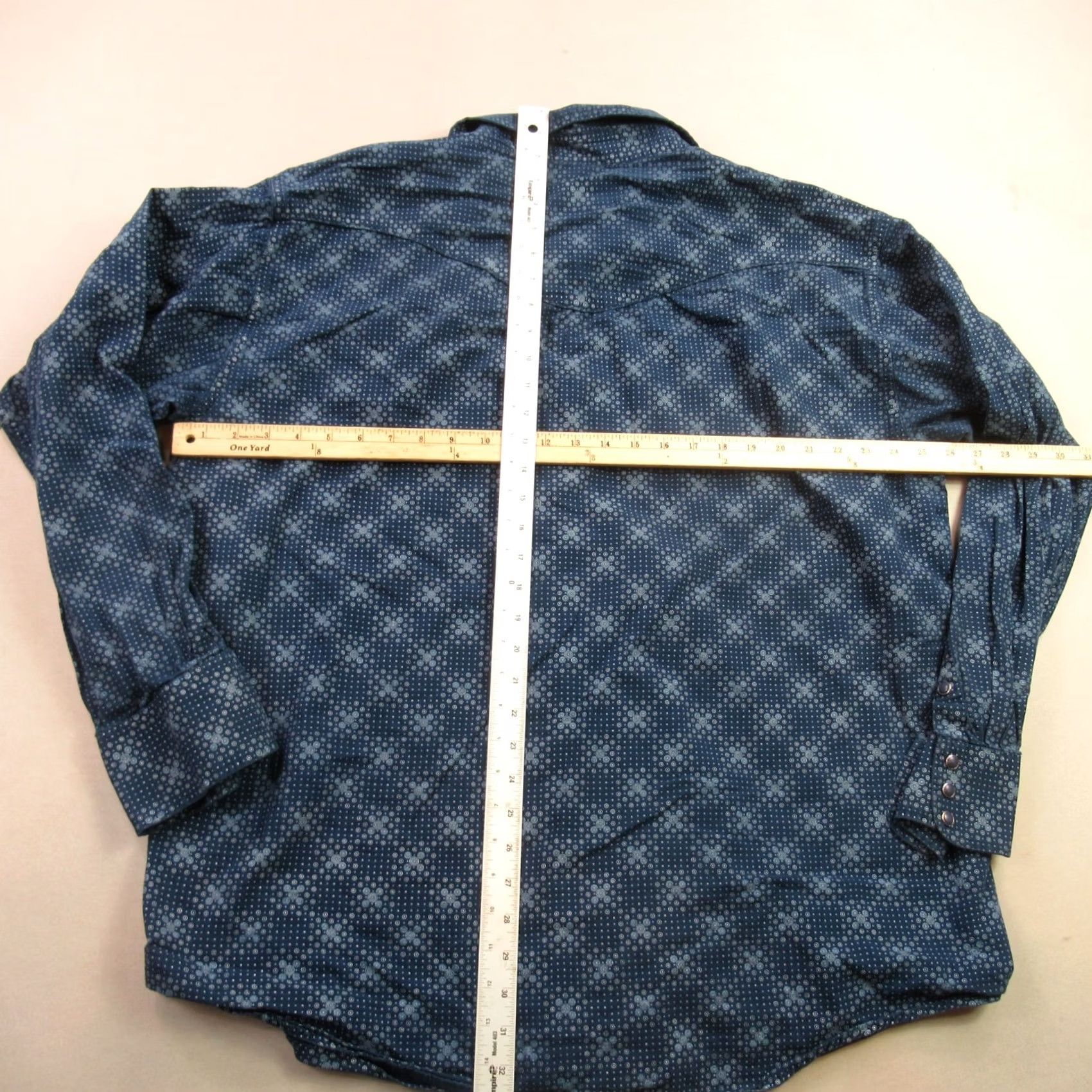 Ariat Ariat Shirt Mens 2XL Long Sleeve Snap Front Pockets Western Casual Lightweight Blue Cotton Button-Up Shirt Mens Regular Size US XXL / EU 58 / 5 - 6 Thumbnail