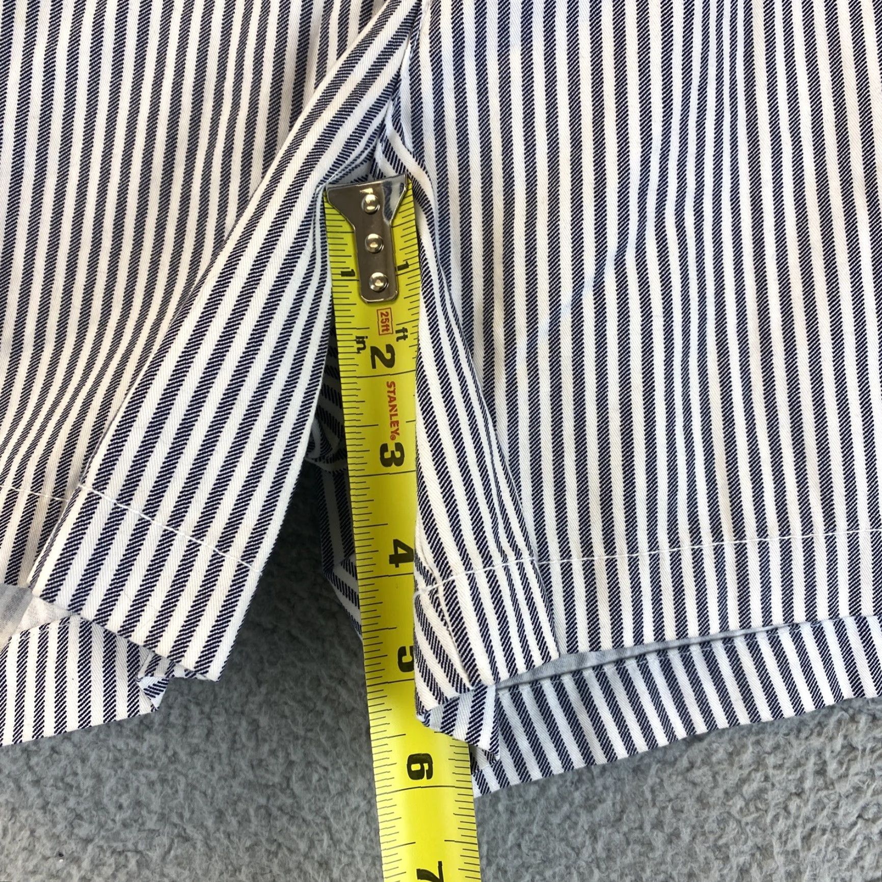 Old Navy VINTAGE Old Navy Womens Shorts Size 12 Chino Blue White Striped 34In Waist Size 34" / US 12 / IT 48 - 7 Thumbnail